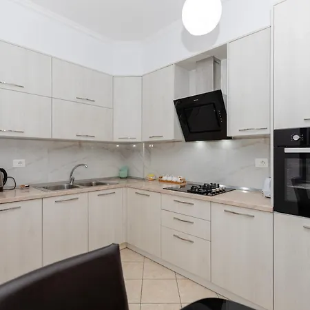 Apartamento Imperial Visar Pirro *