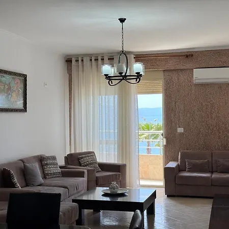 Imperial Visar Pirro *