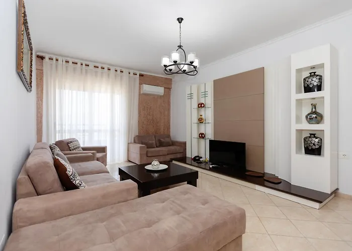 Imperial Visar Pirro *